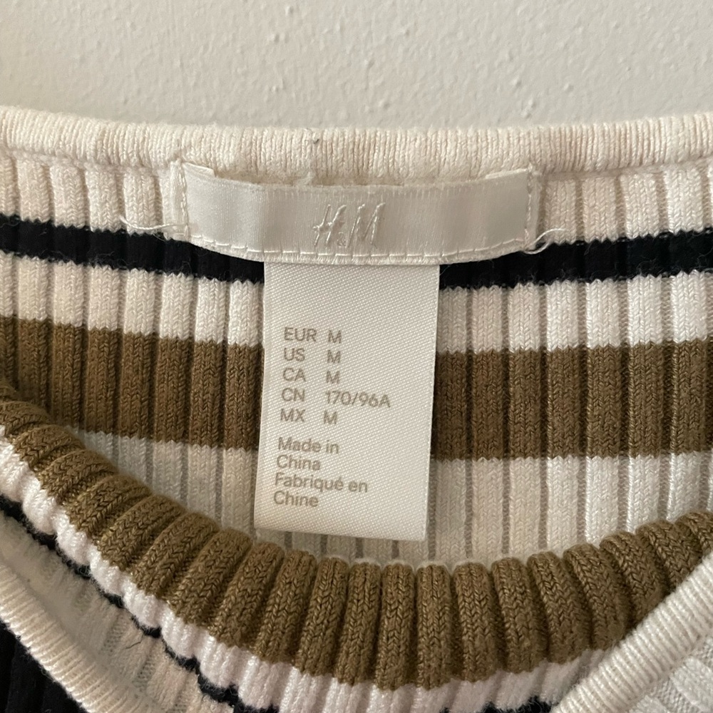 H&M Ribbed Top - Picture 2 of 2